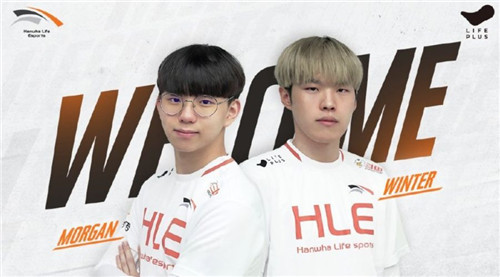 示了他在比 示了他在比