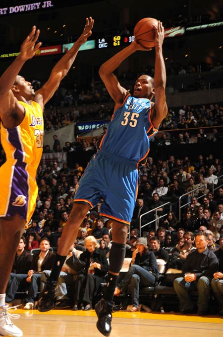 而拉塞尔正 而拉塞尔正