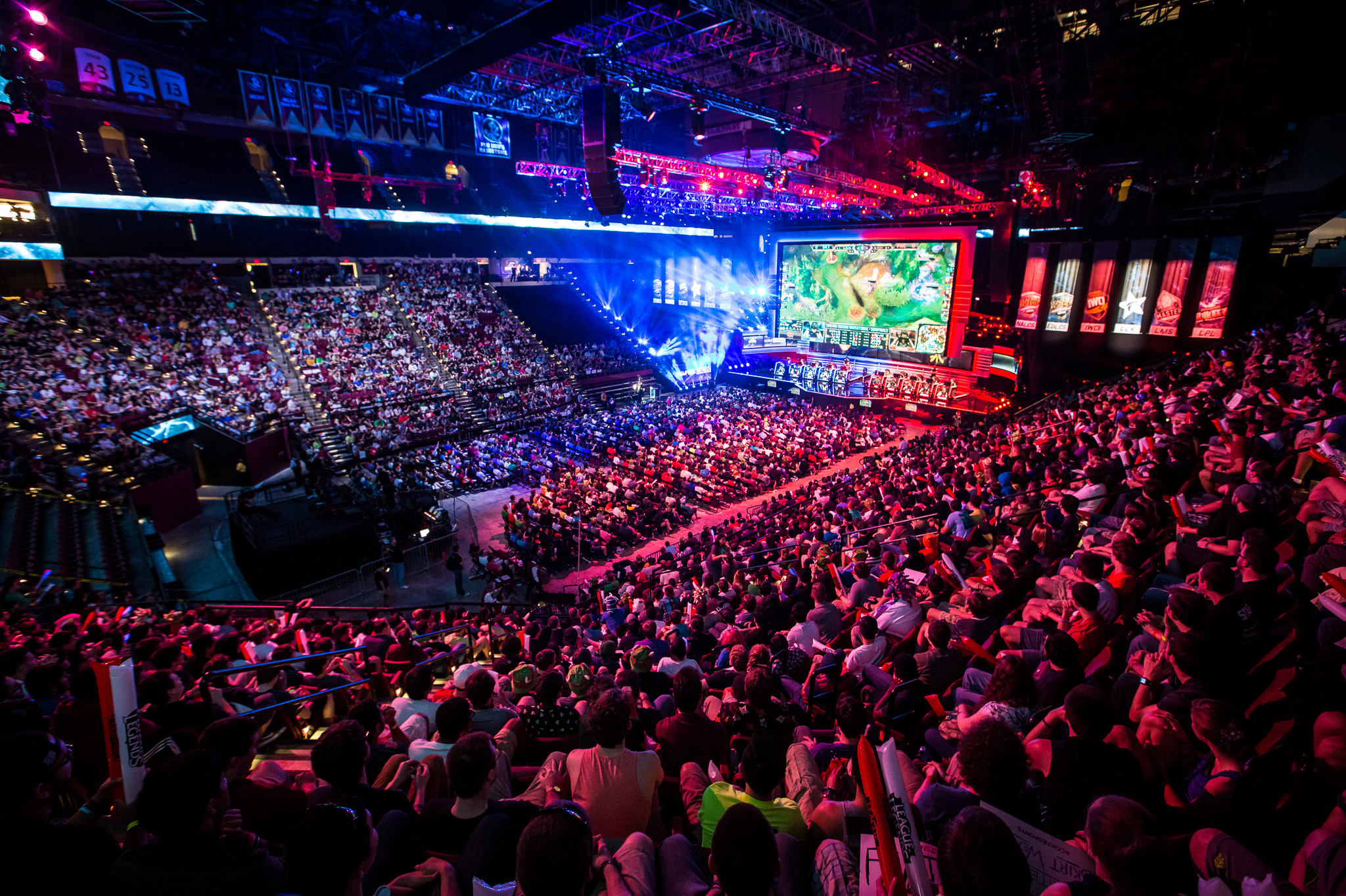 给了勇士多 给了勇士多